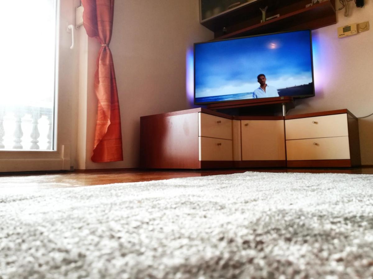 Apartment Brala Posedarje Buitenkant foto