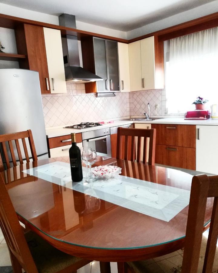 Apartment Brala Posedarje Buitenkant foto