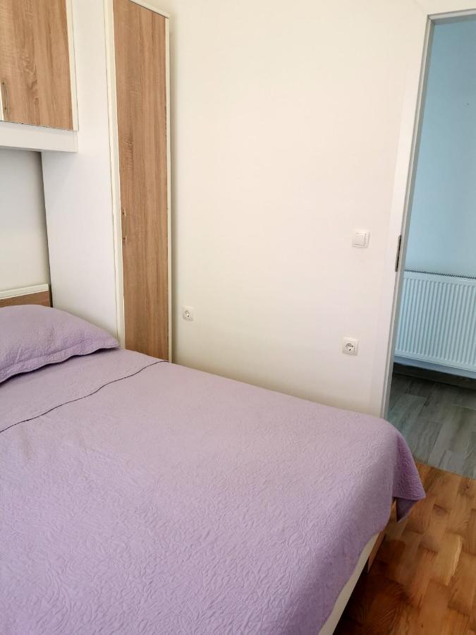 Apartment Brala Posedarje Buitenkant foto