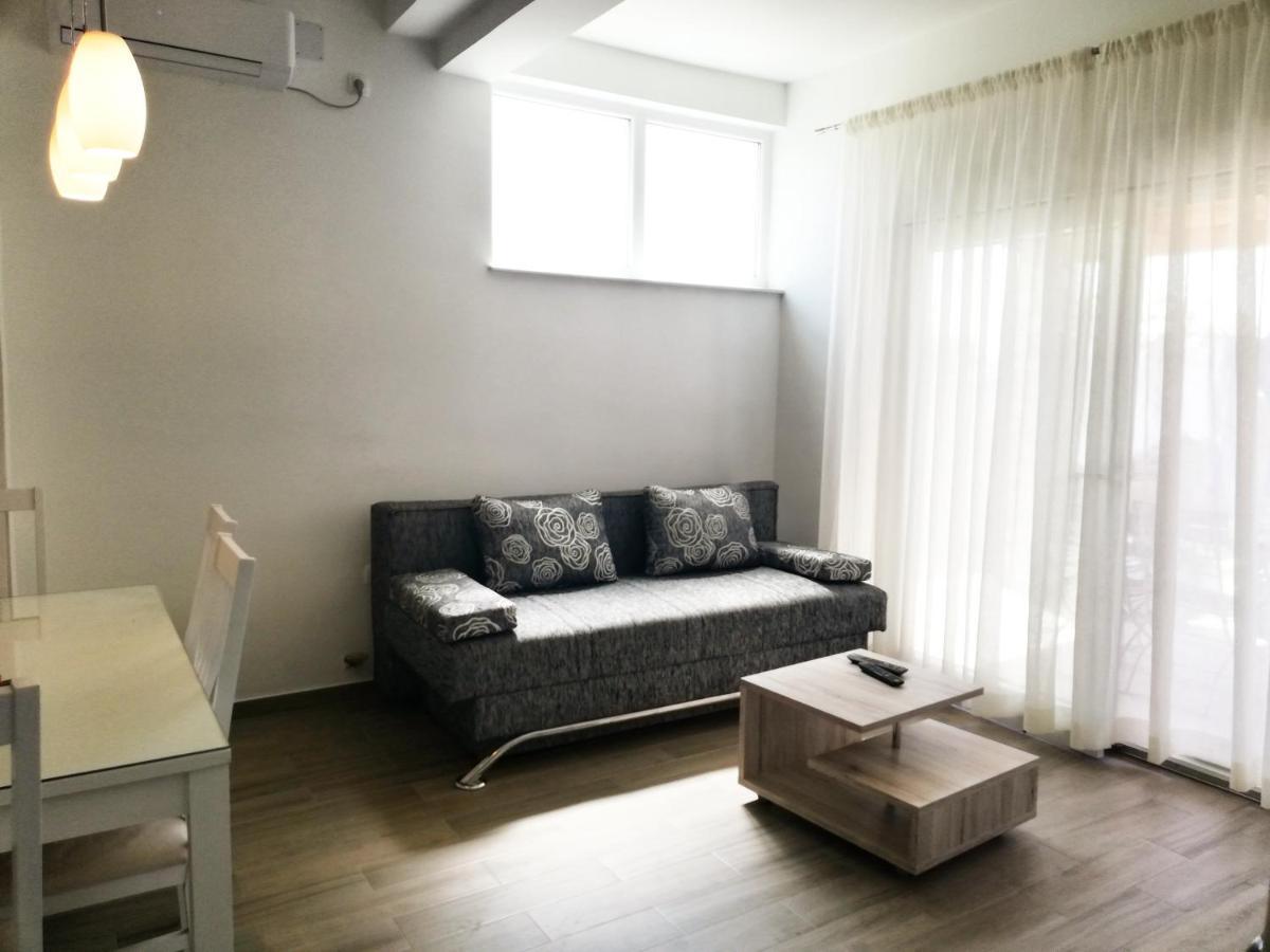 Apartment Brala Posedarje Buitenkant foto